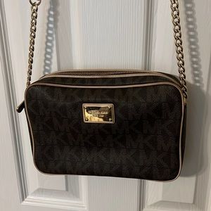 MICHAEL KORS CROSSBODY